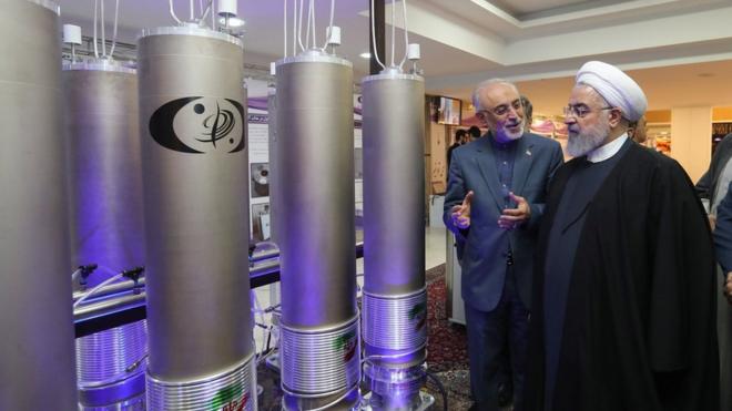 Президент Роухани в ядерном центре в Тегеране