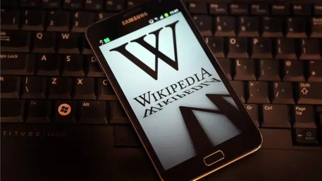 Dadka Turkiga ayaa ku soo toosay iyadoo la xayiray dhammaan isticmaalka barta Wikipedia