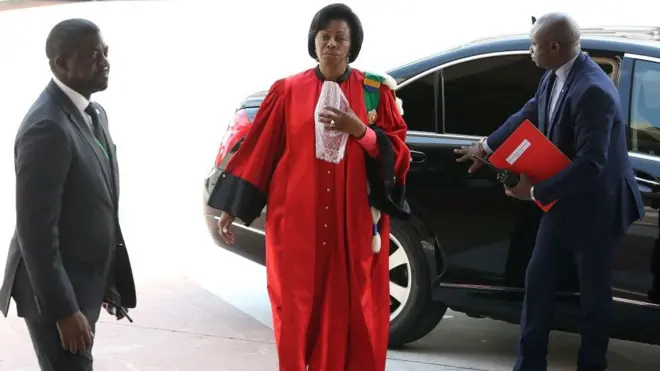 La présidente de la Cour constitutionnelle, Marie Madeleine Mborantsuo