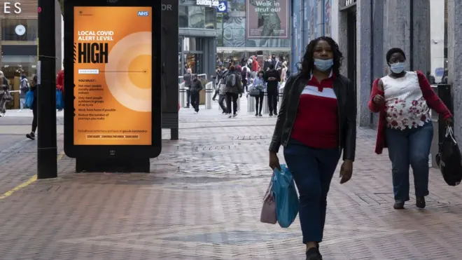 İngiltere'de koronavirüs önlemleri.