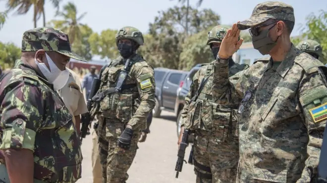 Perezida Kagame atera isaluti aramutsa Perezida Nyusi wa Mozambique
