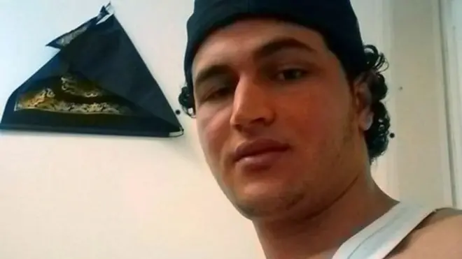 Şübhəlinin arxiv şəkli üzə çıxıb