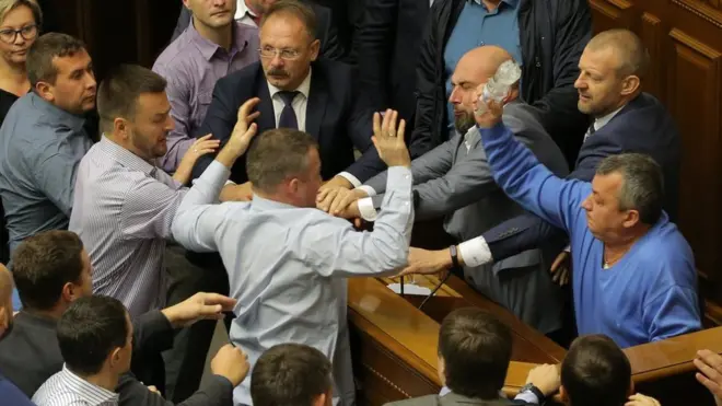 Парламентський тиждень видався гарячим в різних сенсах