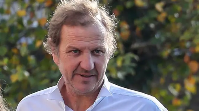 Рэй Уэзеролл