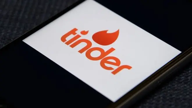 Tinder, Facebook