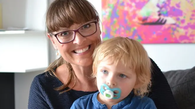 క్రిస్టెన్‌సెన్ కూతురు సారా ఐవీఎఫ్ ద్వారా జన్మించింది