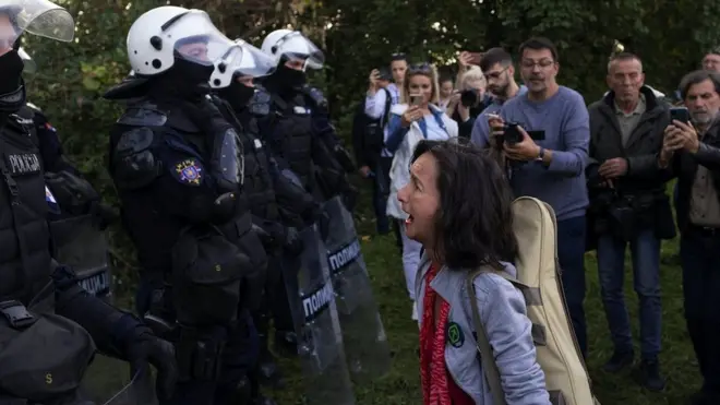 Policija i aktivisti na Šordošu