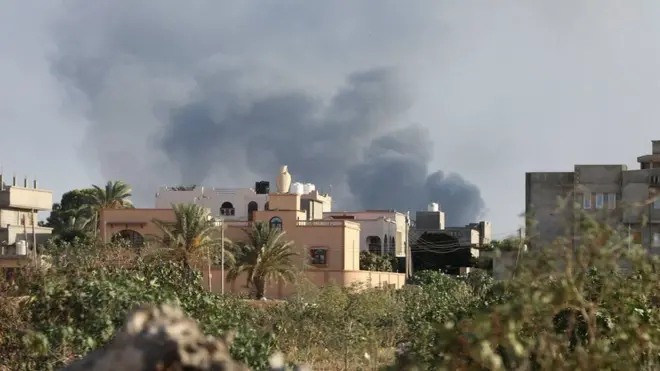 Ugu yaraan 39 qof ayaa ku dhintay iskudhacyo Tripoli