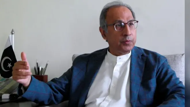 इमरान ख़ान के वित्त और राजस्व सलाहकार अब्दुल हाफ़िज़ शेख