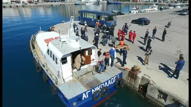 【移民危機】すし詰めの船が転覆　生存者語る