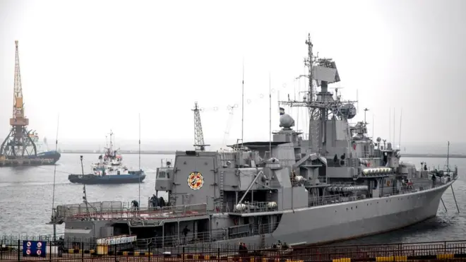 Флагман українського флоту фрегат "Гетьман Сагайдачний" в одеському порту