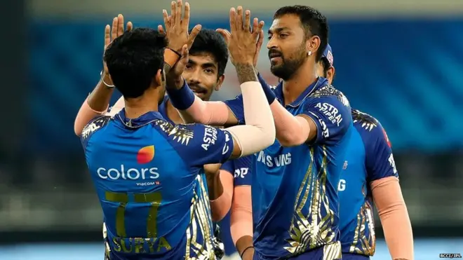 कृणाल पांड्या विकेट चटकाने के बाद