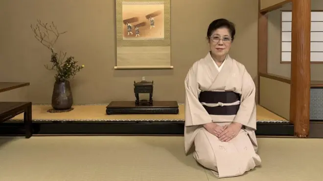 تدير أسرة أكيمي نيسيمورا نُزُلا في كيوتو منذ ستة أجيال