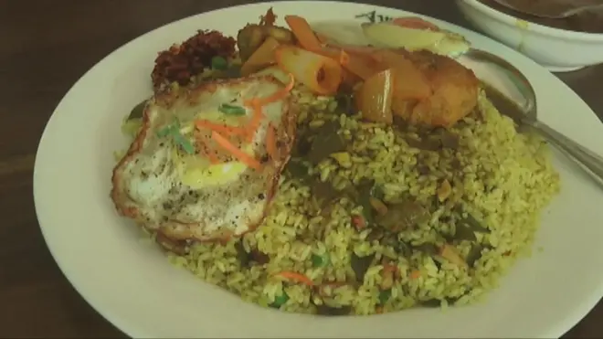 'ඕන වෙලාවක ඇවිත් මේ හෝටලයෙන් නොමිලේ කාල යන්න.''