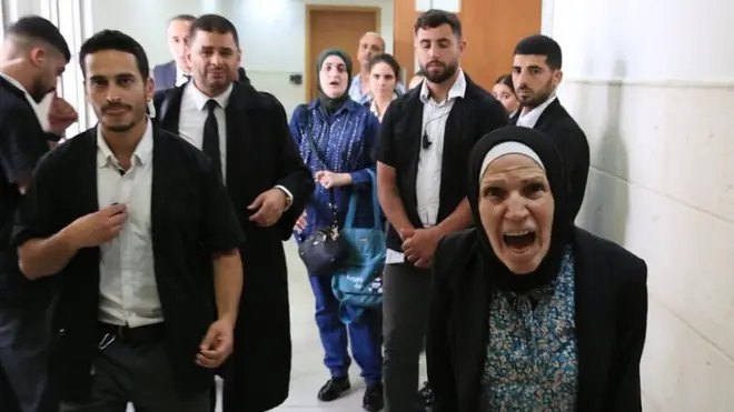برأت محكمة إسرائيلية شرطيا قتل بالرصاص فلسطينيا على طيف التوحد في 2020، وقضت بأن الضحية قُتل بالخطأ للاشتباه في أنه مسلح في ظل ظروف ناشئة عن "ضغط استثنائي".