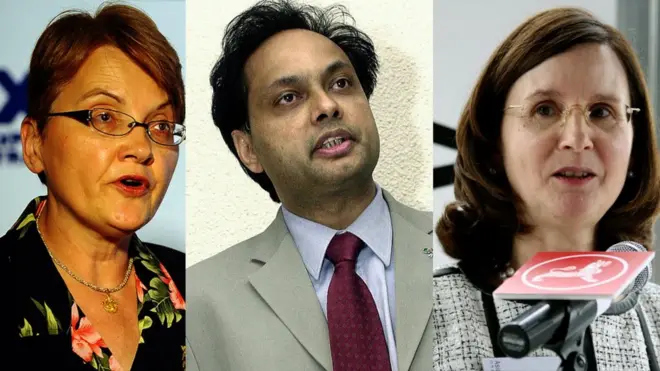 ২০০৭ সালে ঢাকায় মার্কিন রাষ্ট্রদূত প্যাট্রেসিয়া বিউটেনিস, ব্রিটিশ হাইকমিশনার আনোয়ার চৌধুরী এবং জাতিসংঘের আবাসিক প্রতিনিধি রেনাটা লক ডেসালিয়ান