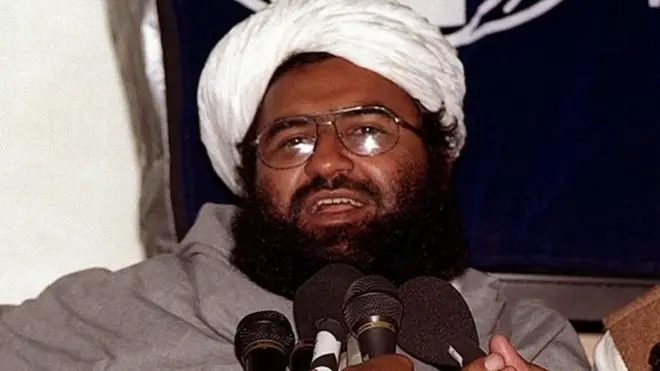 मसूद अज़हर की ये तस्वीर साल 2000 में पाकिस्तान के कराची में ली गई थी