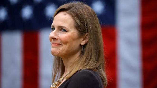 Donald Trump presentó a su nominada para la Corte Suprema, Amy Coney Barrett, en la Casa Blanca.