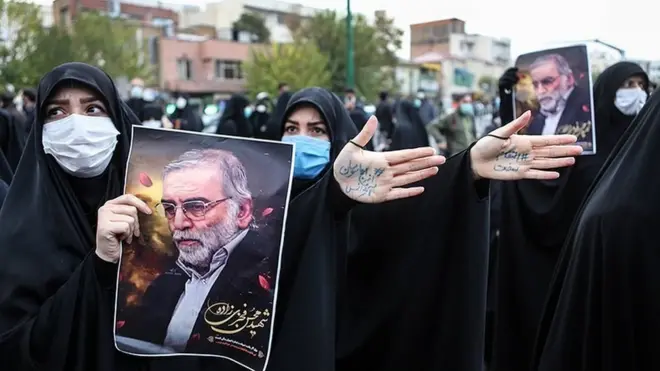 تجمع اعتراضی مخالفان مذاکرات هسته‌ای بعد از ترور فخرزاده