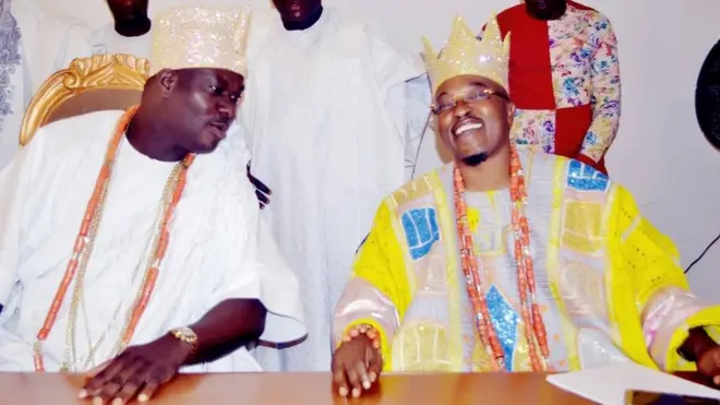 Ọ̀pọ̀ ìròyìn ló ti kàn káàkiri ṣáájú àsìkò yìí pé àárín Olúwó àti Ọọ̀ni ilé ifẹ̀ kò gún