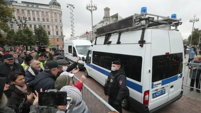 В минувшие выходные в центре Москвы прошла несогласованная властями акция сторонников КПРФ