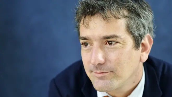 El escritor peruano Santiago Roncagliolo ganó en 2006 el premio Alfaguara con su novela "Abril rojo".