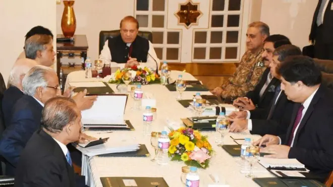 اجلاس کو بتایا گیا کہ فوجی عدالتوں کو یہ توسیع ایک محدود مدت کے لیے دی جائے گی جس کا تعین سیاسی جماعتوں سے مشاورت کے بعد طے کیا جائے گا