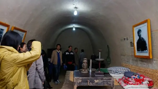 نوجوان شی جن پنگ کئی برس تک غار میں رہے