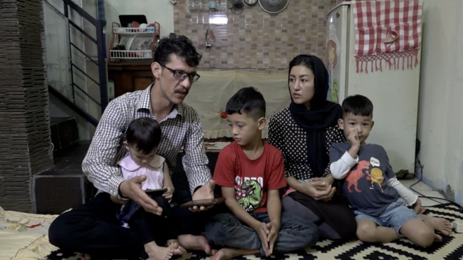 Mujtaba Qalandari dan keluarganya telah menanti bertahun-tahun di Indonesia untuk mendapatkan pemukiman permanen.