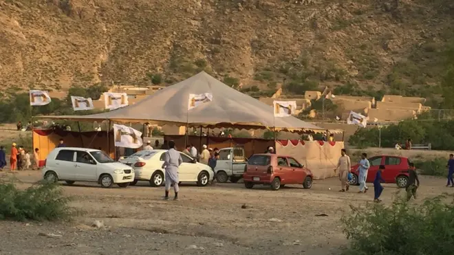 امیدوار کے مرکزی انتخابی دفتر کئی ایکڑ کے رقبے پر مشتمل تھا