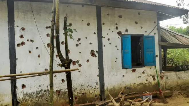 အတိုက်ခံခဲ့ရတဲ့ ဂုပ္ပိရဲကင်းစခန်း