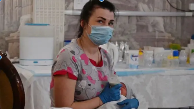 Koronavirüs önlemleri yüzünden taşıyıcı annelerin dünyaya getirdiği bebekler Ukrayna'da mahsur kaldı