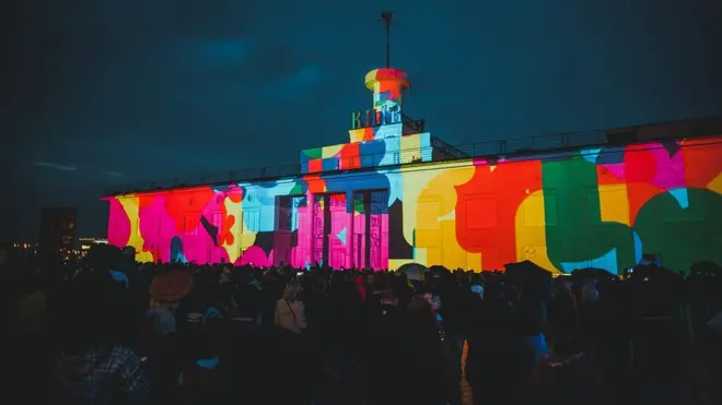 Поштова площа