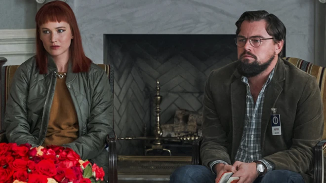 Leonardo Di Caprio y Jennifer Lawrence protagonizan el filme en el que interpretan a dos astrónomos.