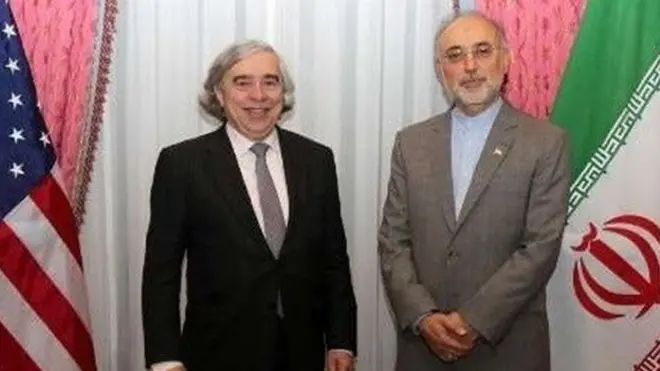 صالحی و مونیز