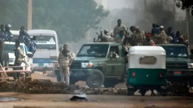 د سودان د روغتیا وزارت وايي، په وروستي تاوتریخوالي کې یو-شپېته کسان وژل شوي دي.