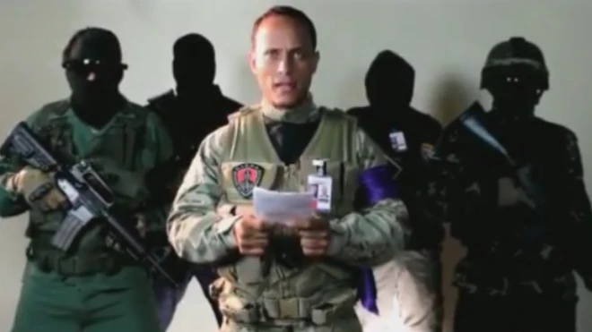 Seorang pria yang menyebut dirinya Oscar Perez merilis pernyataan di Instagram.