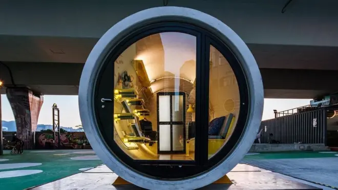 บ้านโอพ็อดทำจากท่อ