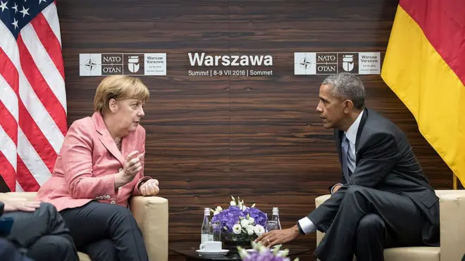 Меркель и Обама назвали российские и сирийские авиаудары в Алеппо "варварскими"