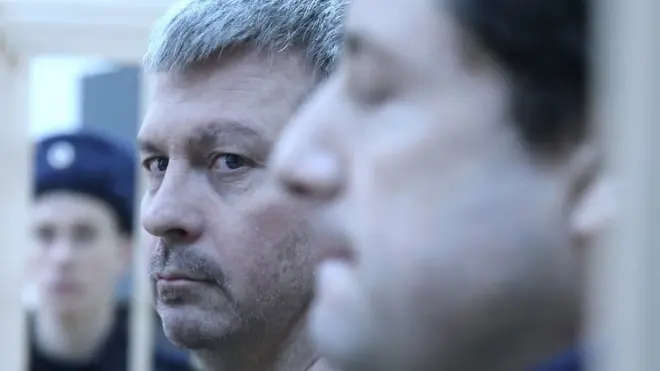 Суд признал экс-топ-менеджеров "Траста" Олега Дикусара и Евгения Ромакова виновными в хищении средств банка