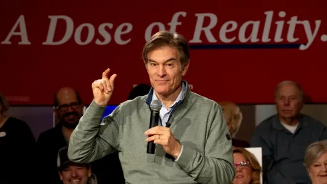 ABD'nin ünlü doktoru Mehmet Öz, Pensilvanya eyaletinden Cumhuriyetçilerin adayı olarak Senato'ya girmesi takdirinde Türk vatandaşlığından ayrılacağını açıkladı.