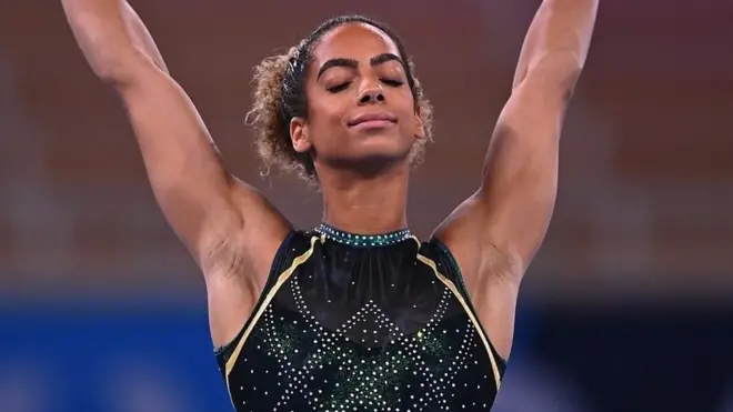 بدلات لاعبات الجمباز الألمانيات (التي تغطي الجسم بالكامل تلهم الرياضيين