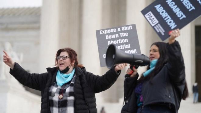 Lauren Handy protesting