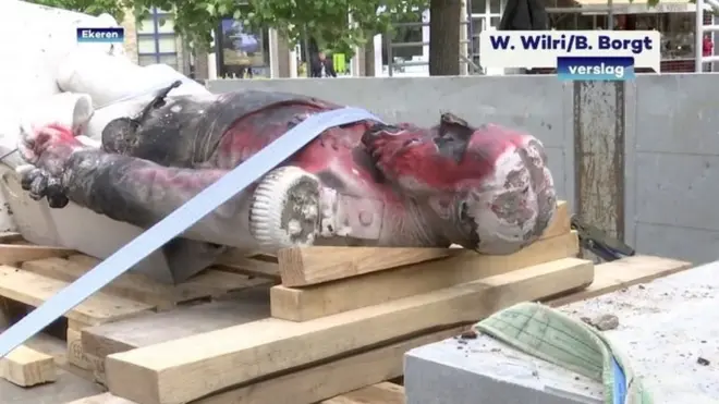 Ekeren'de tahrip edilen 2. Leopold heykeli