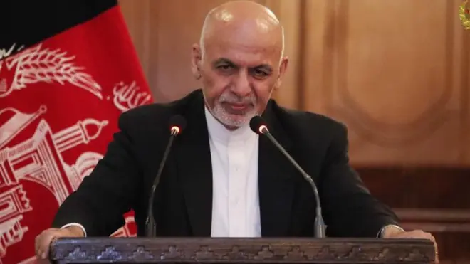 ښاغلي غني ویلي: "د فتنه ګرو او قانوني حکومت توپیر دا دی چې قانوني حکومت د ملت په حق کې د شویو تېروتنو له امله بښنه غواړي."