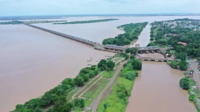 గోదావరి వరదలు