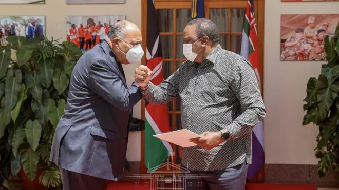 ሚኒስትር ጉዳይ ወጻኢ ግብጺ ሳሜህ ምስ ፕሬዝደንት ኡህሩ ኬንያታ