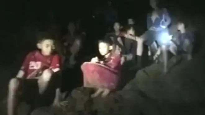 थाईलैंड की गुफा में फंसे बच्चे