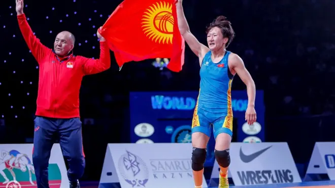 62 килограммга чейинки салмакта Айсулуу Тыныбекова дүйнө чемпиону болду