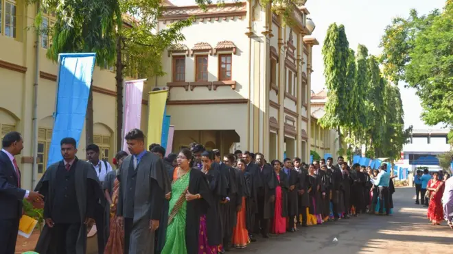 යාපනය විශ්ව විද්‍යාලයේ උපාධි ප්‍රදානෝත්සවයක් පැවති අවස්ථාවක්